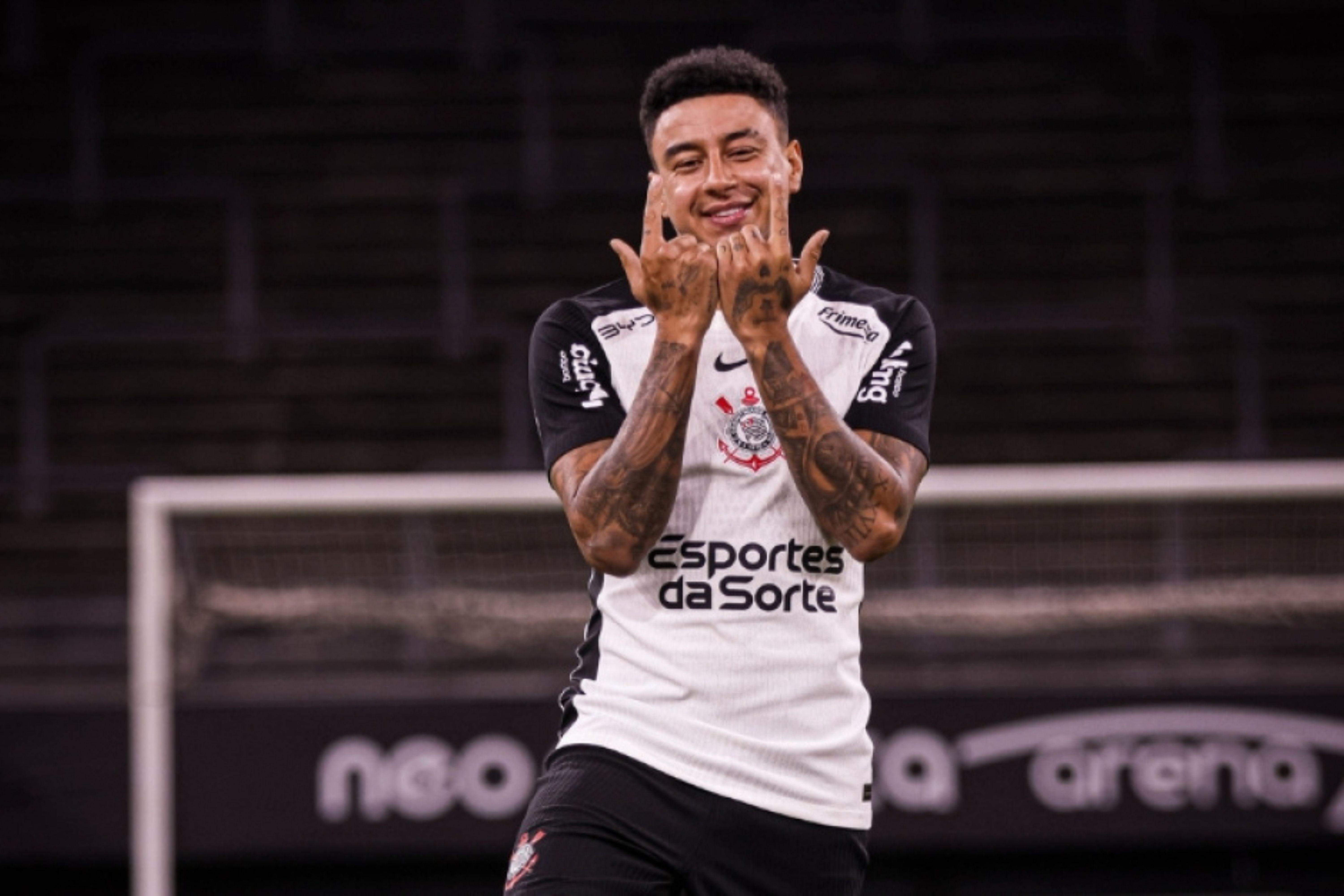 Corinthians libera atacante Lingard para resolver 'assuntos familiares' na Inglaterra