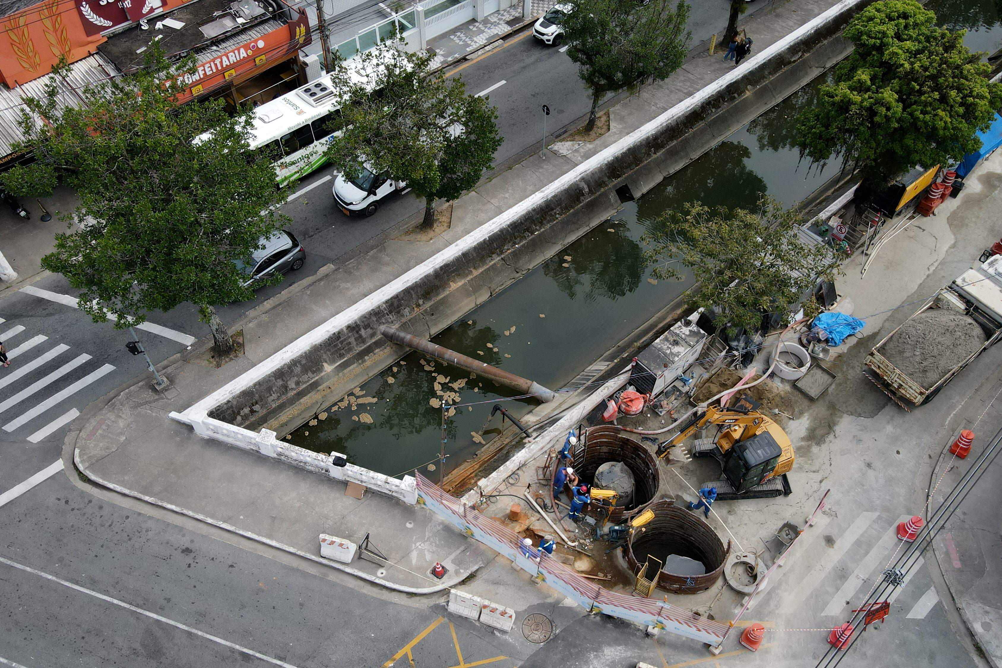 Obras no trecho entre a Avenida Francisco Glicério e a Rua Duque de Caxias começaram em setembro