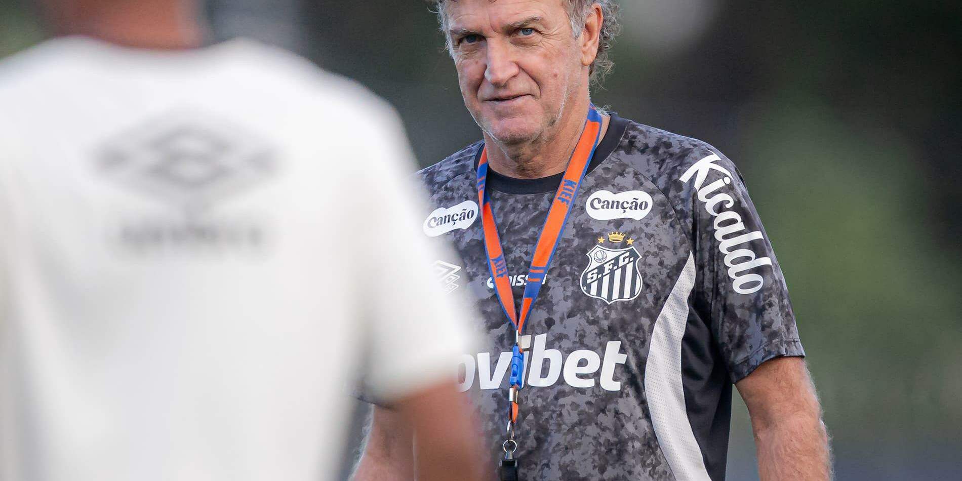 A missão de Cuca é tirar o Santos da área de risco contra o Vitória, neste sábado, na Vila