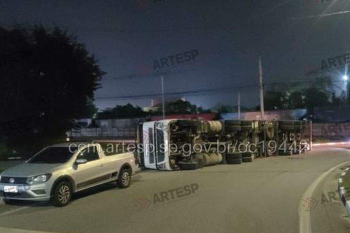 Acidente ocorreu na altura de Santos