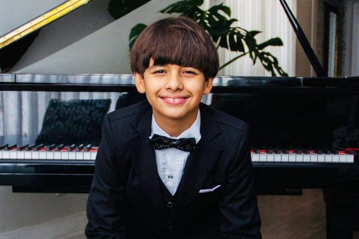 Gabriel Kostecki, de 13 anos, apresenta um recital de piano neste domingo
