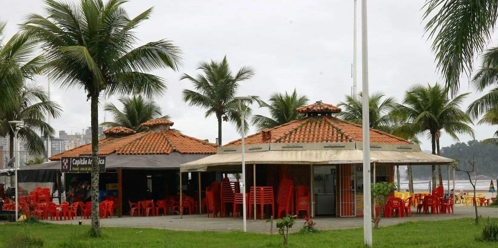 Os quiosqueiros da região, ocupam os espaços há décadas e entraram com uma ação judicial