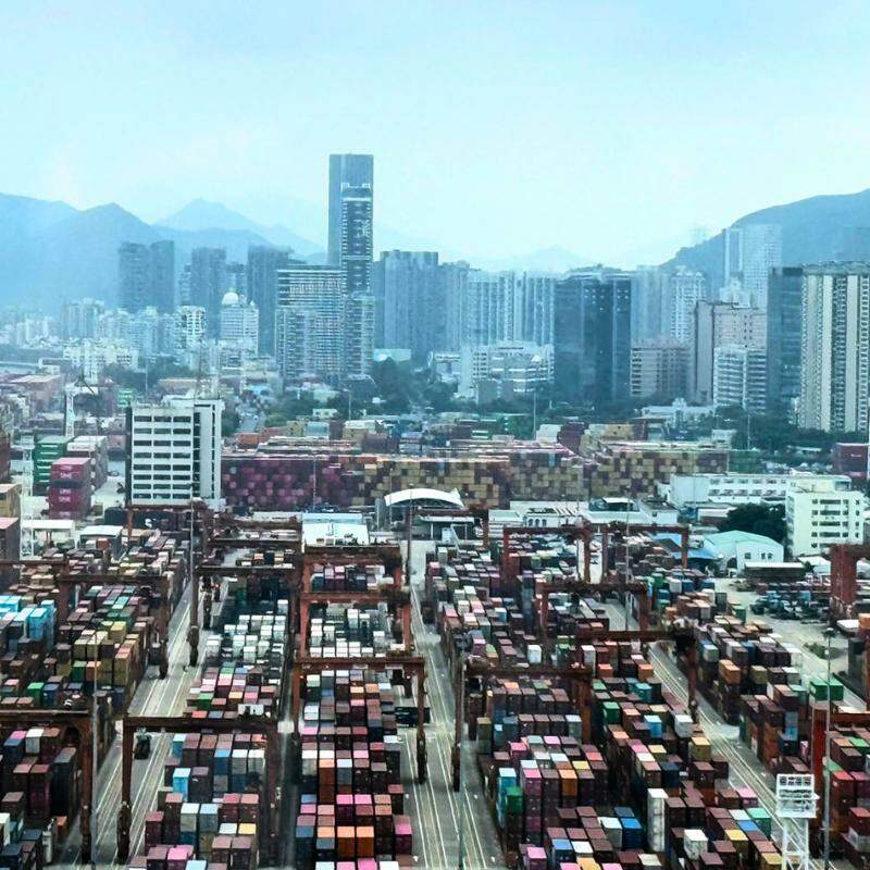 Projeções para o terminal de Yantian indicam movimentação superior a 16 milhões de TEU ao longo de 2026, quebrando a marca registrada no ano passado