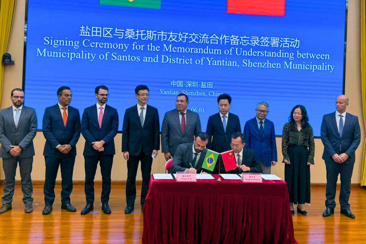 Bruno Orlandi and Deng Feibo sign agreement; speeches point toward the joint creation of opportunities