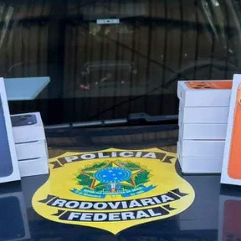 Celulares foram apreendidos na Rodovia Régis Bittencourt, em Barra do Turvo, no Vale do Ribeira