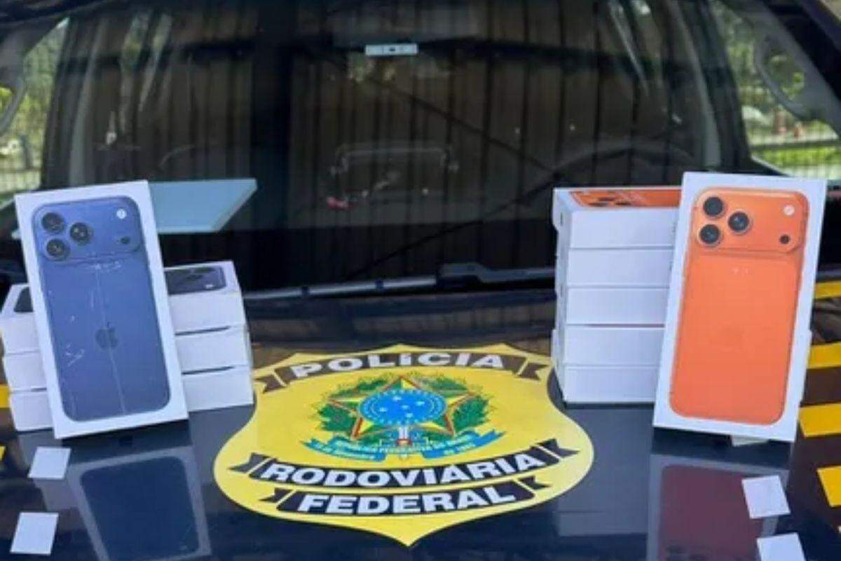 Celulares foram apreendidos na Rodovia Régis Bittencourt, em Barra do Turvo, no Vale do Ribeira