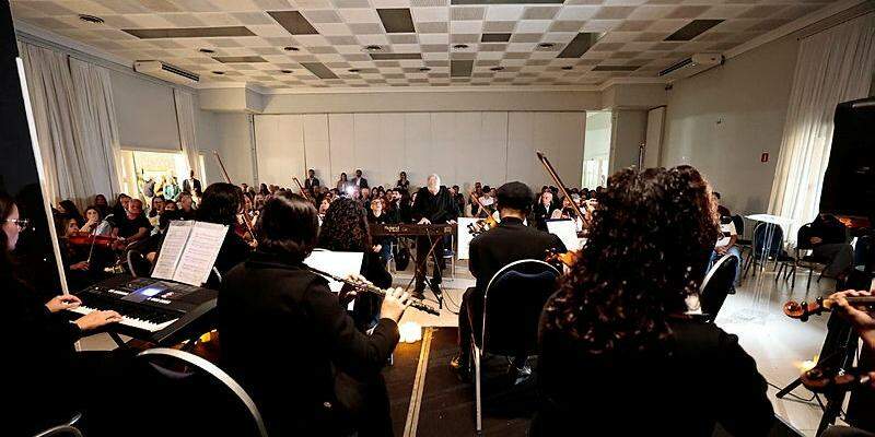 Comemoração reuniu um grande público, entre sócios e convidados, na sede do Tênis Clube: emoção tomou conta de boa parte da comemoração