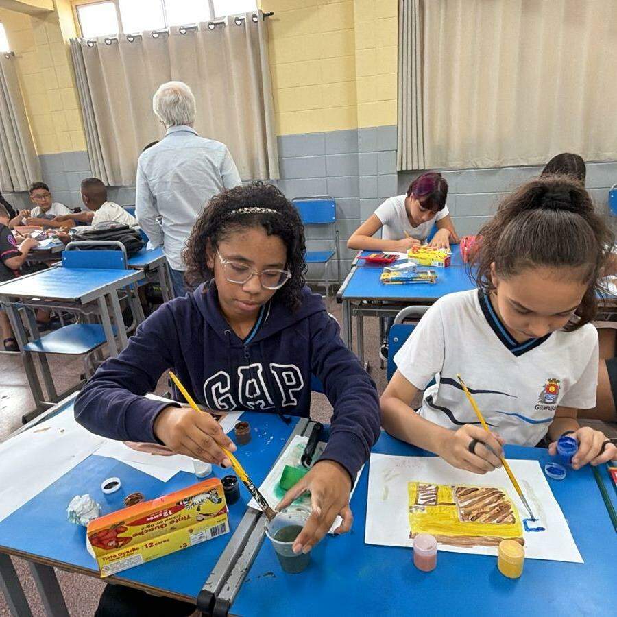 Equipe do renomado professor português José Pacheco, idealizador da Escola da Ponte, conduz a iniciativa