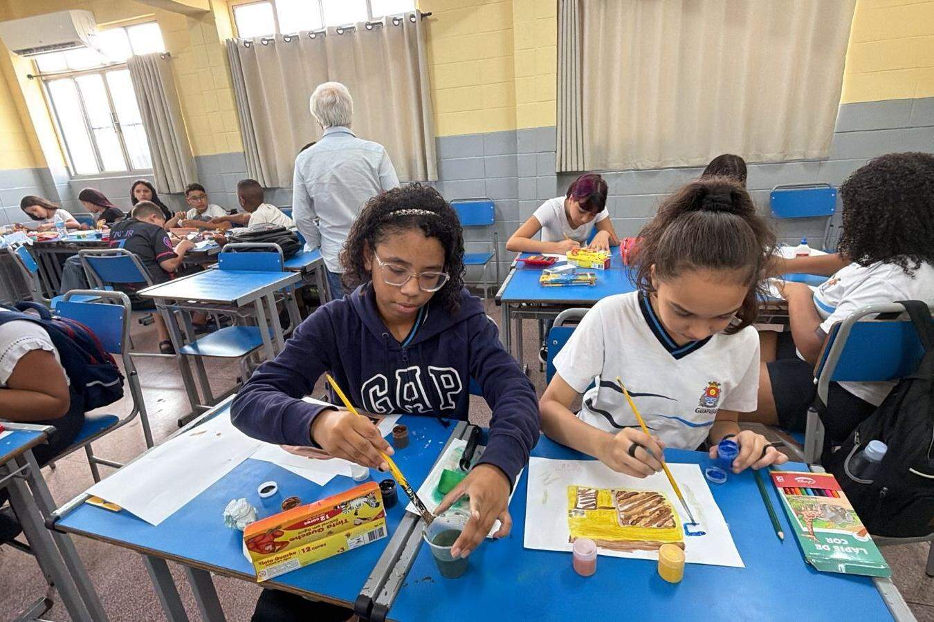 Equipe do renomado professor português José Pacheco, idealizador da Escola da Ponte, conduz a iniciativa