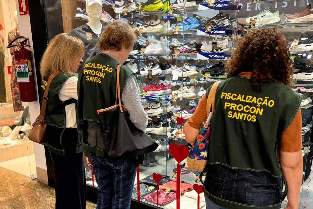 A ação também incluiu orientações aos responsáveis pelas lojas sobre boas práticas nas relações de consumo e os deveres estabelecidos pelo Código de Defesa do Consumidor (CDC)