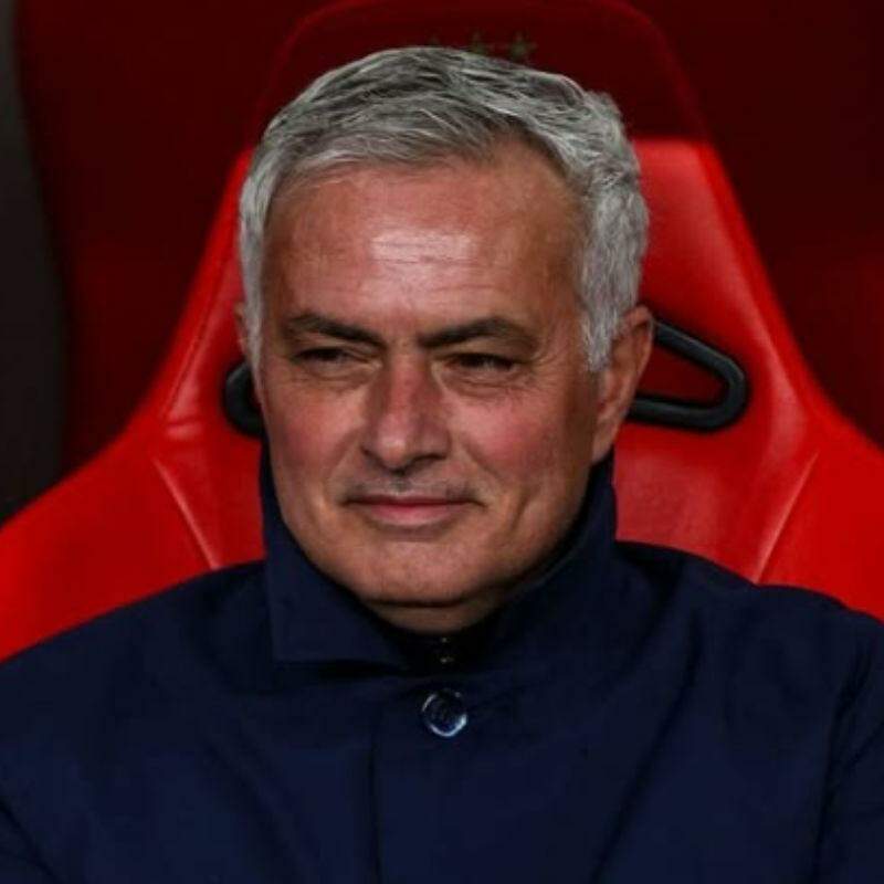 Mourinho avisa Benfica e diz que vídeo do Real para anunciá-lo foi feito por IA, diz jornal