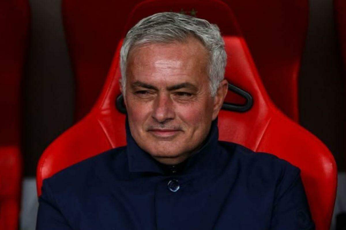 Mourinho avisa Benfica e diz que vídeo do Real para anunciá-lo foi feito por IA, diz jornal