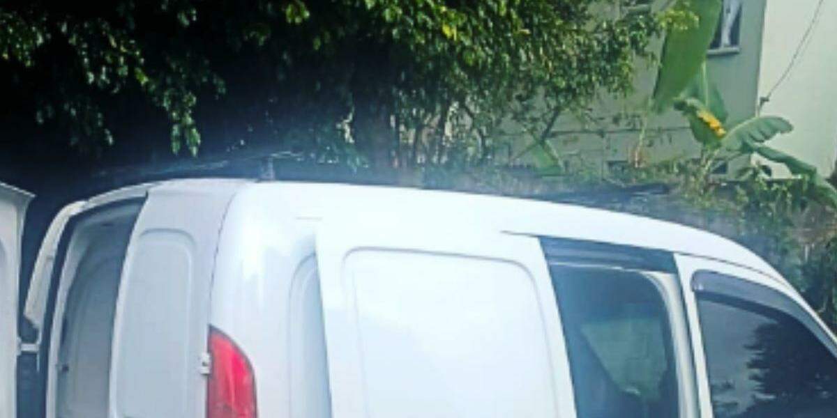 Veículo foi recuperado pela Polícia Militar