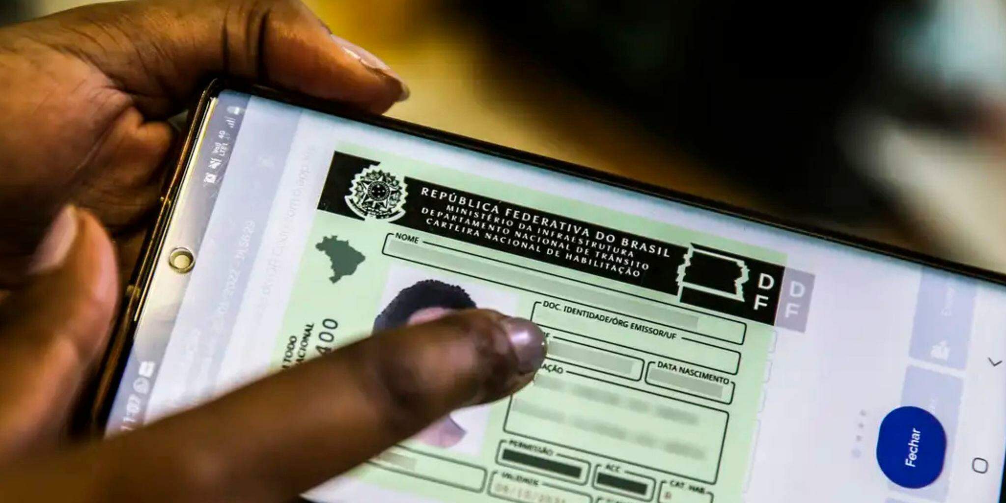 Lula sanciona lei que garante renovação automática da CNH