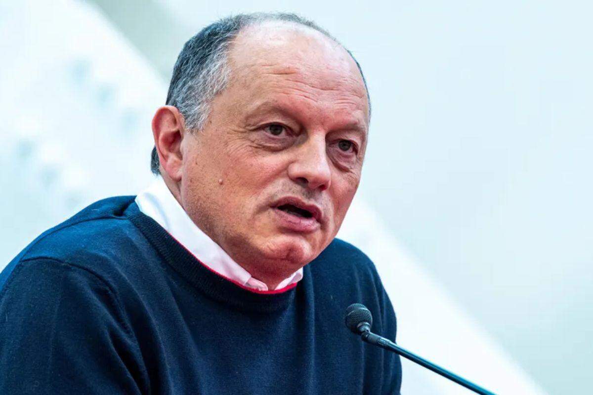 F1: Ferrari confirma internação do chefe Fred Vasseur em hospital de Mônaco