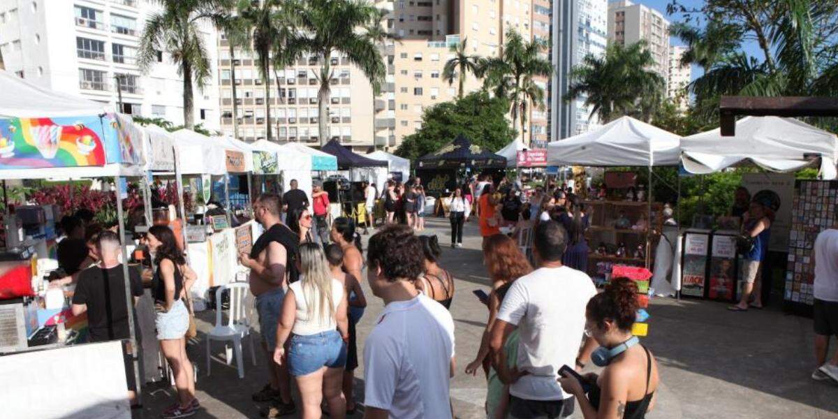 Evento acontece na Ponta da Praia, em Santos