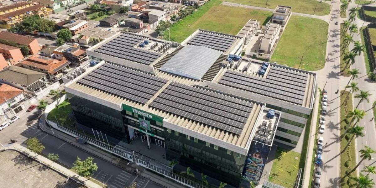 Alunos relatam assaltos e abordagens suspeitas nos entornos de universidade em Guarujá