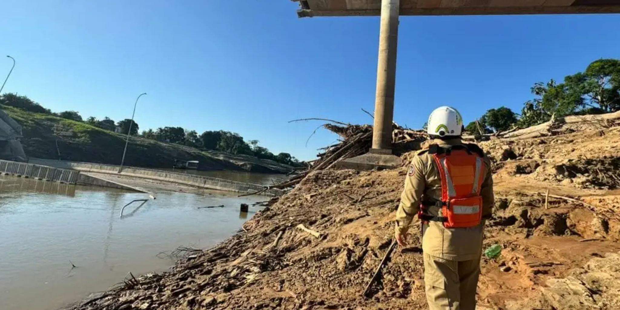 Ponte de R$ 36 milhões desaba e deixa quatro feridos no Acre