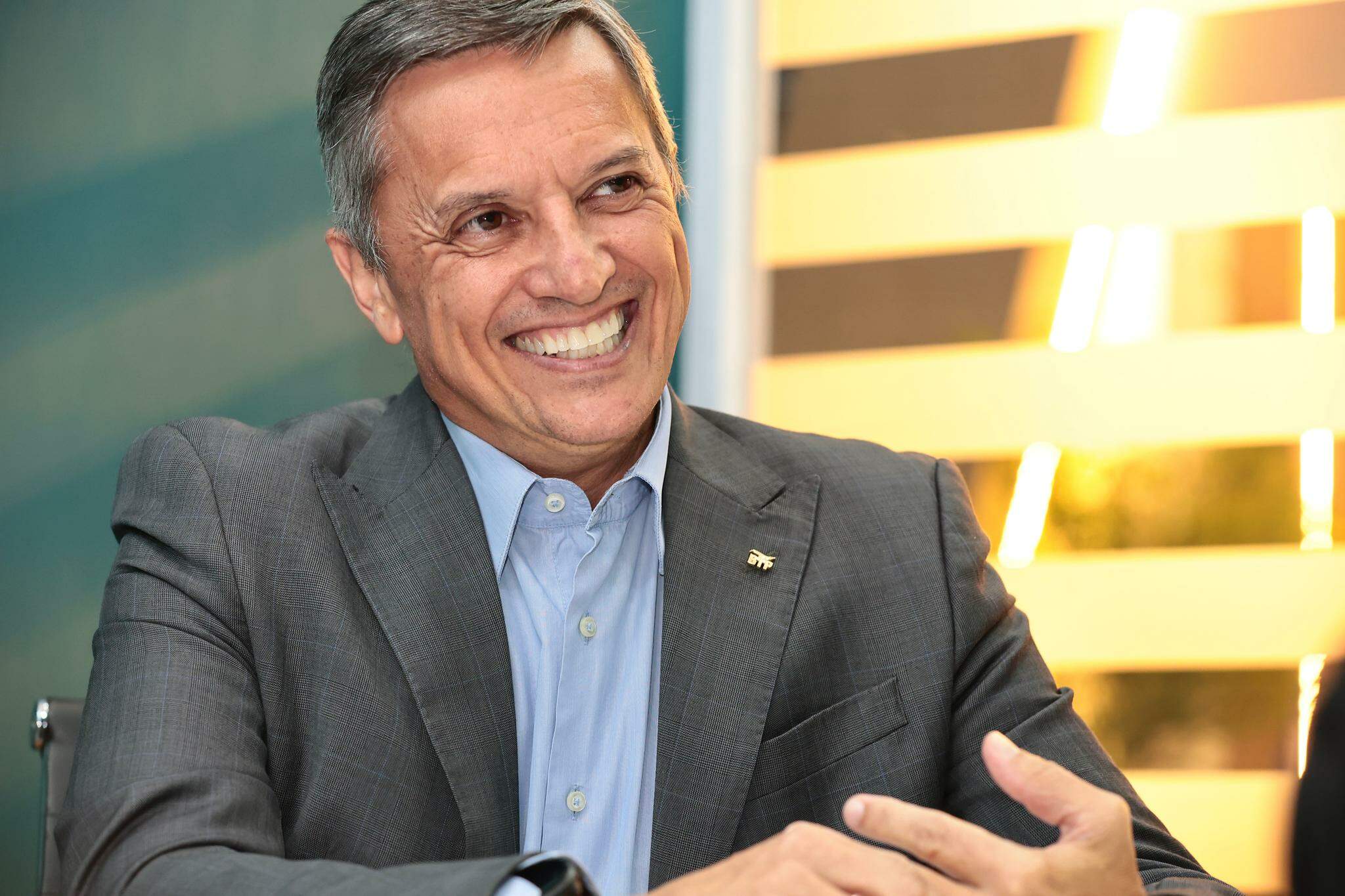 Cláudio Oliveira: “Os terminais estão preparados para receber navios maiores, mas a profundidade do Porto não permite. Estamos 12 anos atrasados em relação aos navios que operam no mundo”
