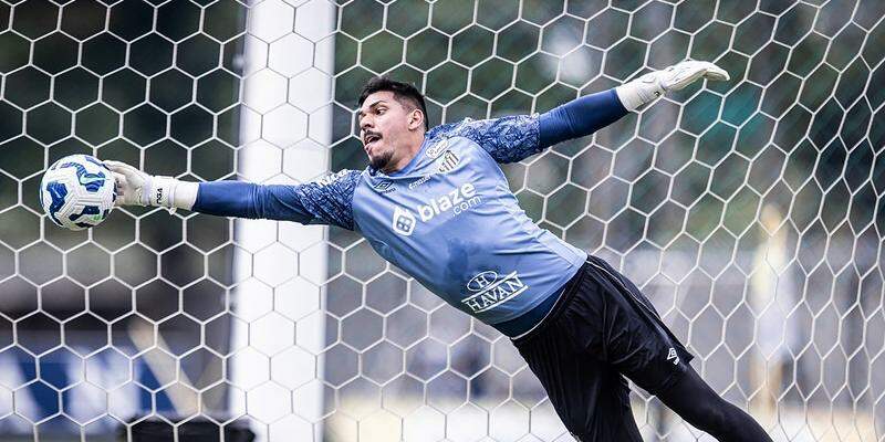 No Santos, João Paulo chegou a dizer que não se via em outro clube