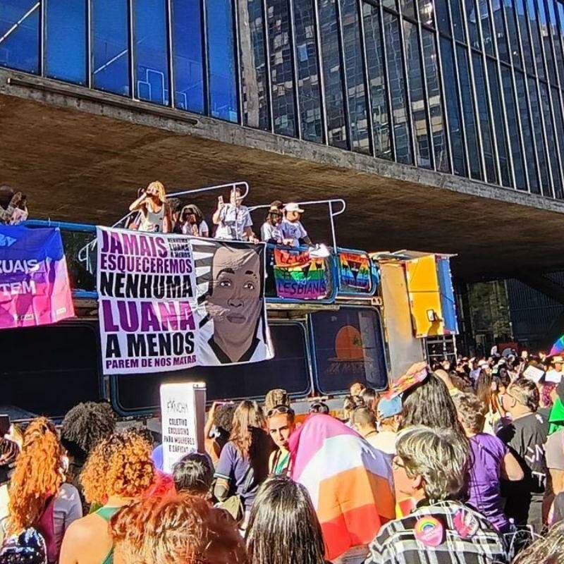 Mulheres lésbicas e bissexuais fazem caminhada em SP contra violência