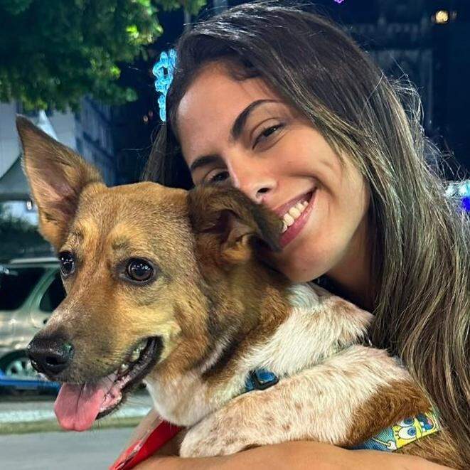 Geórgia Zoia e o cão Max: após se separar, a advogada de Santos tem guarda compartilhada do animal