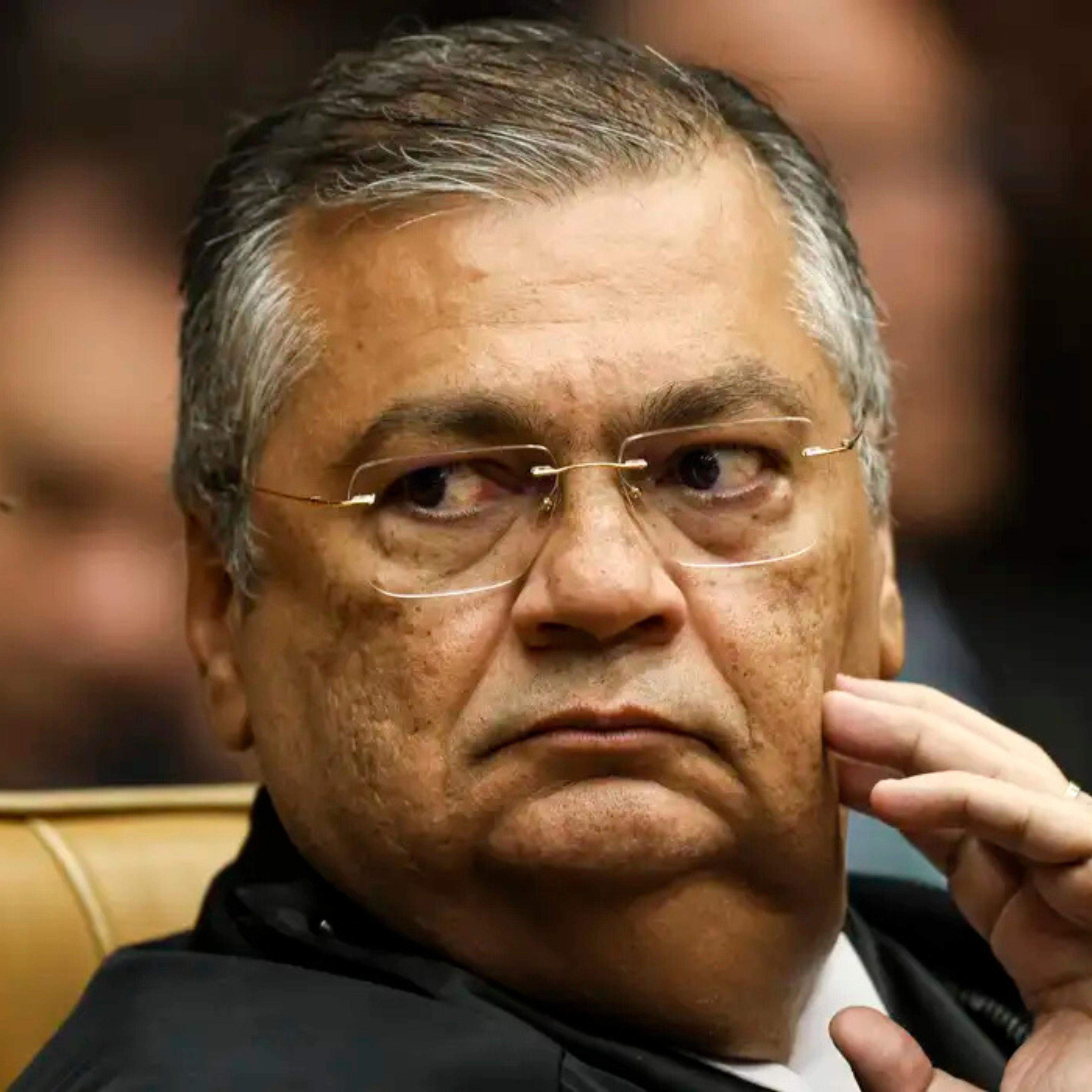 Dino mantém remoção de vídeos de vereador que ofendeu adversário