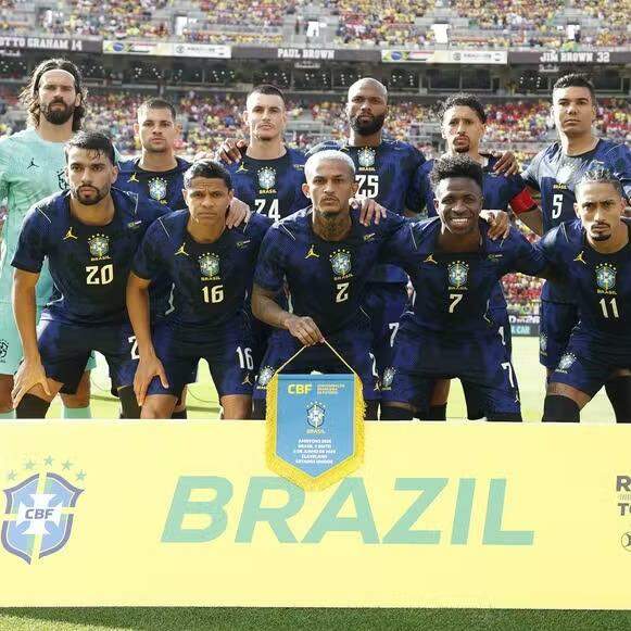 Brasil venceu o Egito por 2 a 1 no último amistoso antes da Copa do Mundo
