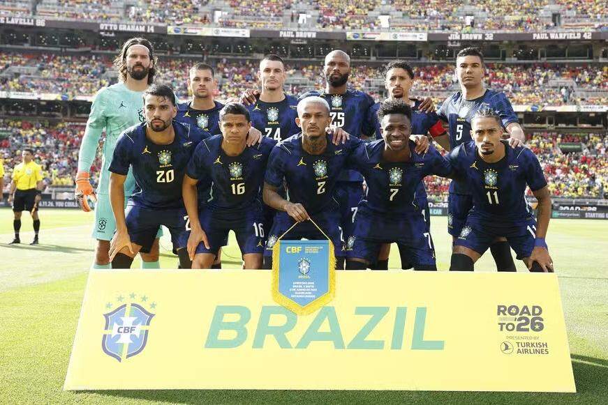 Brasil venceu o Egito por 2 a 1 no último amistoso antes da Copa do Mundo