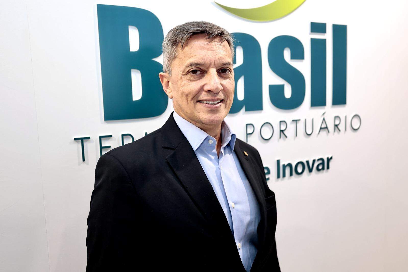 Cláudio Oliveira: “Os terminais estão preparados para receber navios maiores, mas a profundidade do Porto não permite. Estamos 12 anos atrasados em relação aos navios que operam no mundo”