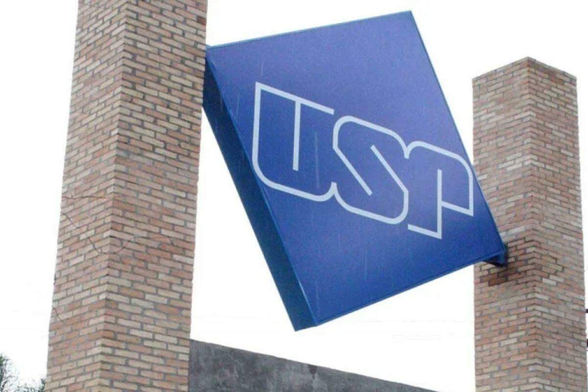 Estudantes da USP aprovam fim da greve