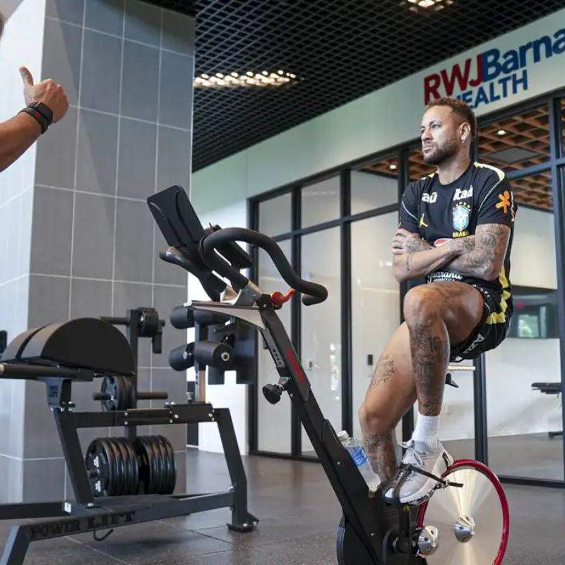 Copa do Mundo: exames de Neymar apontam 'boa evolução', afirma CBF