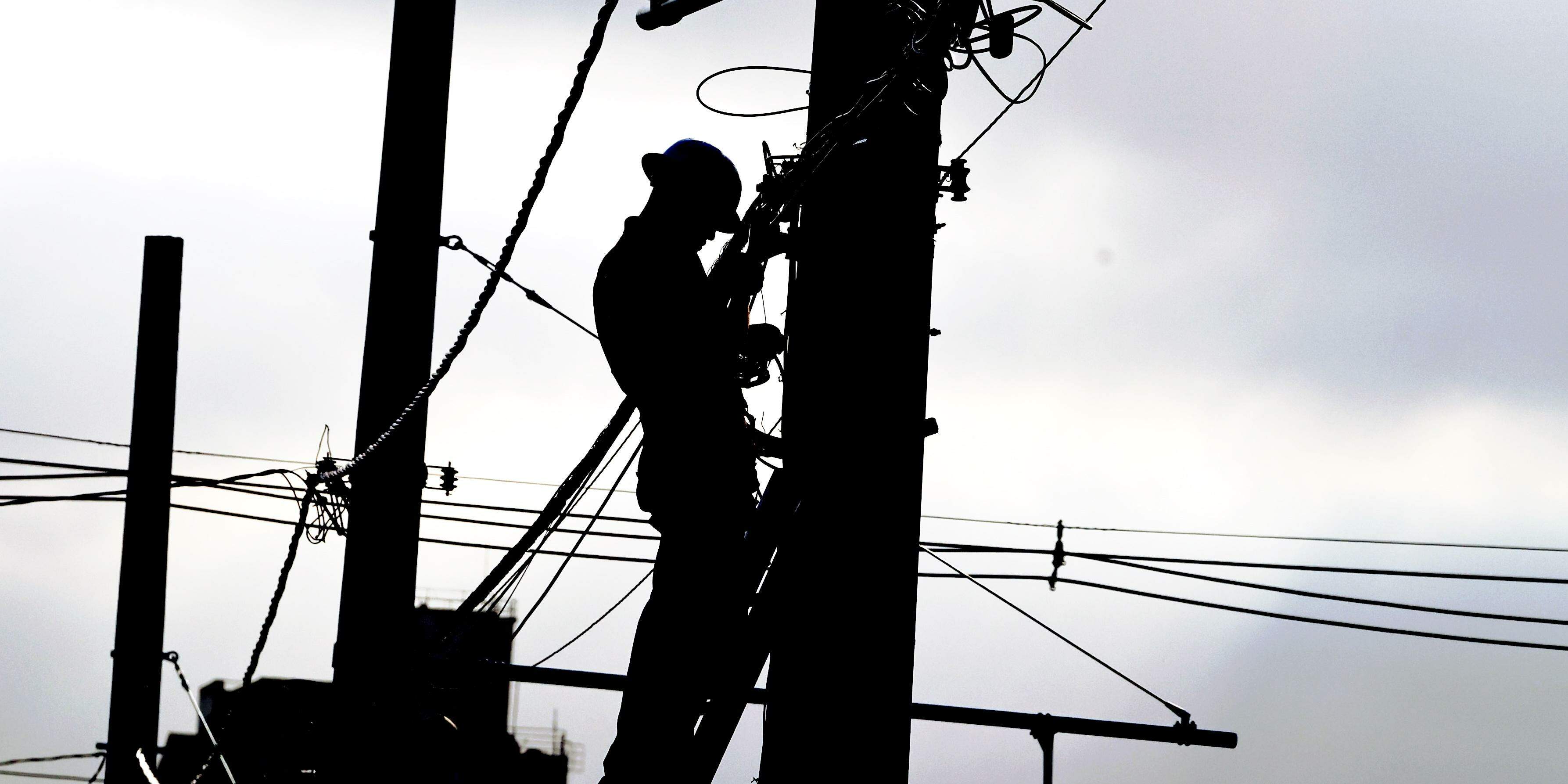 Apenas nos três primeiros meses de 2026 foram registradas 829 denúncias de possíveis fraudes e furtos de energia em Santos, segundo a CPFL