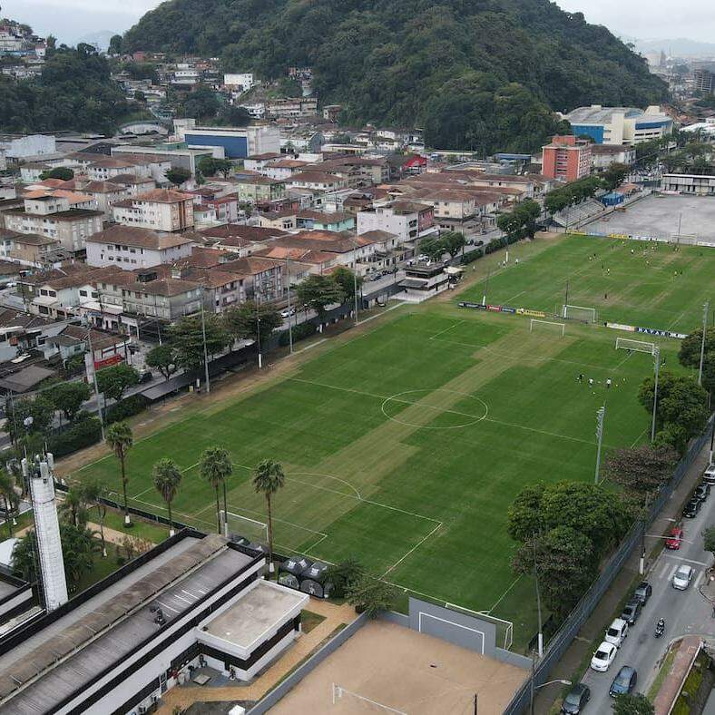 O Santos ocupa a área do CT Rei Pelé, que pertence à União, desde 1996