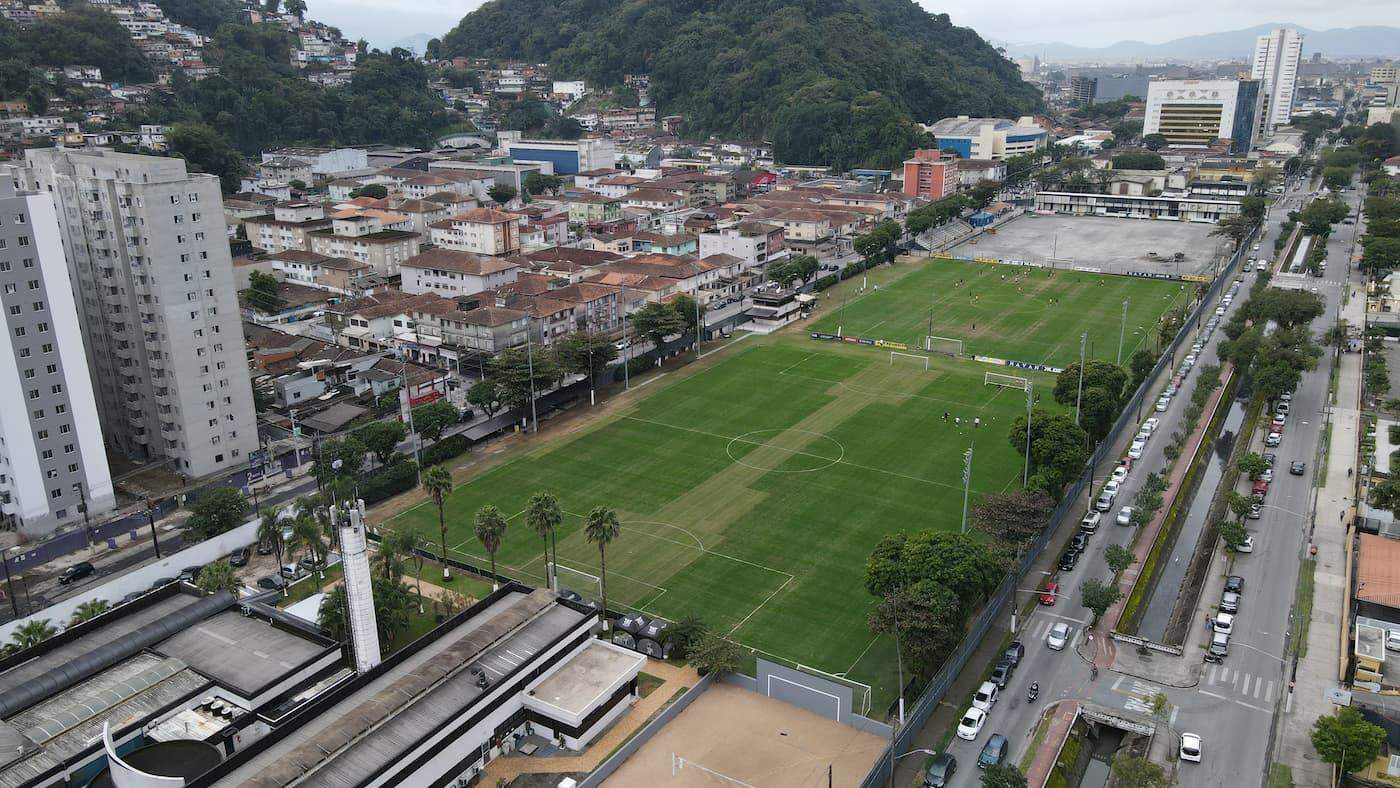 O Santos ocupa a área do CT Rei Pelé, que pertence à União, desde 1996