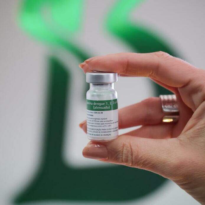 O Ministério da Saúde suspendeu preventivamente a vacina contra a dengue do Instituto Butantan, para analisar efeitos adversos da aplicação