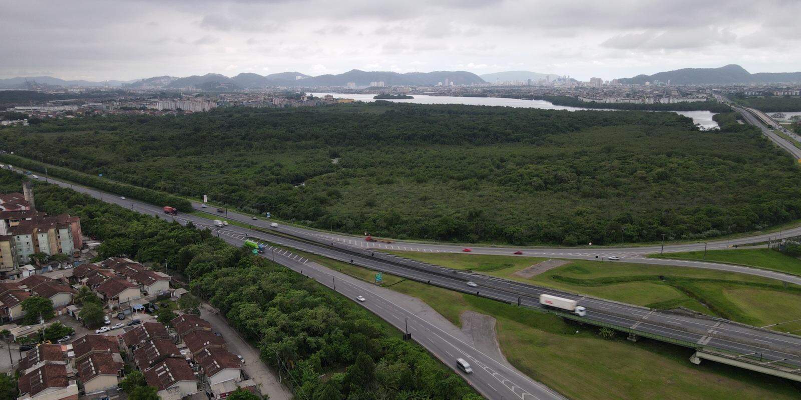 Terreno, de 412,5 mil metros quadrados na Ilha do Tatu faz parte da poligonal (traçado) do Porto de Santos