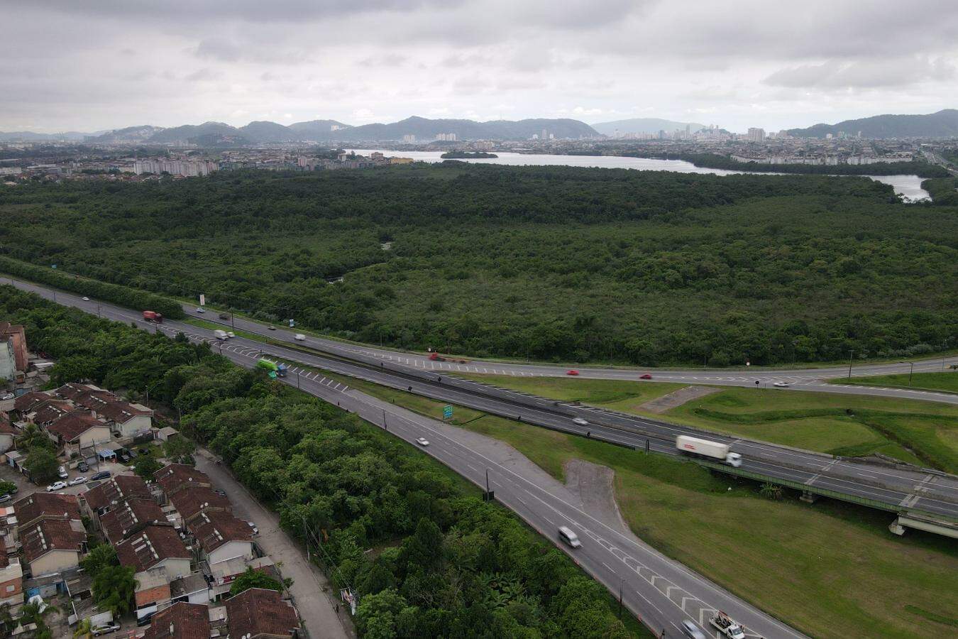 Terreno, de 412,5 mil metros quadrados na Ilha do Tatu faz parte da poligonal (traçado) do Porto de Santos
