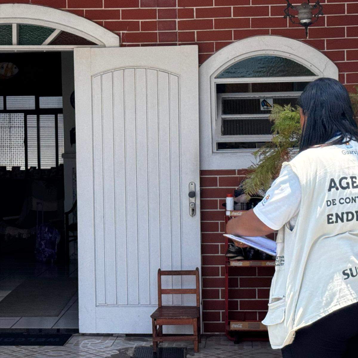 Uma das frentes clássicas de combate ao Aedes aegypti é o monitoramento das casas do Município