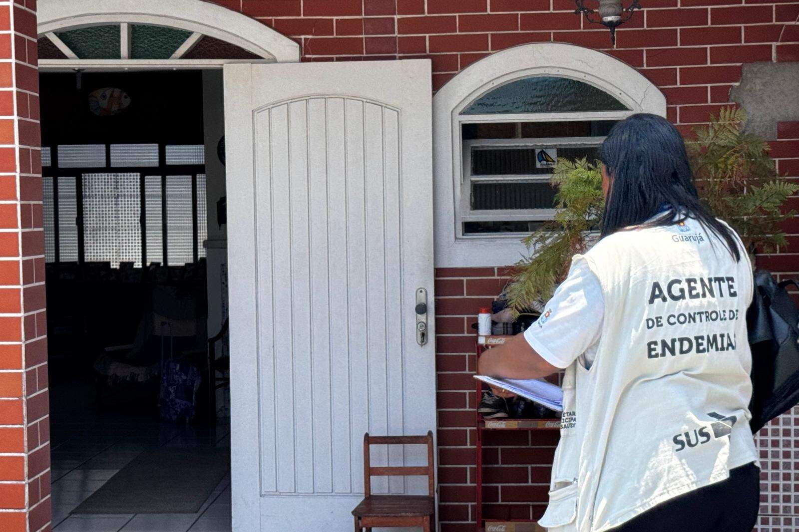 Uma das frentes clássicas de combate ao Aedes aegypti é o monitoramento das casas do Município