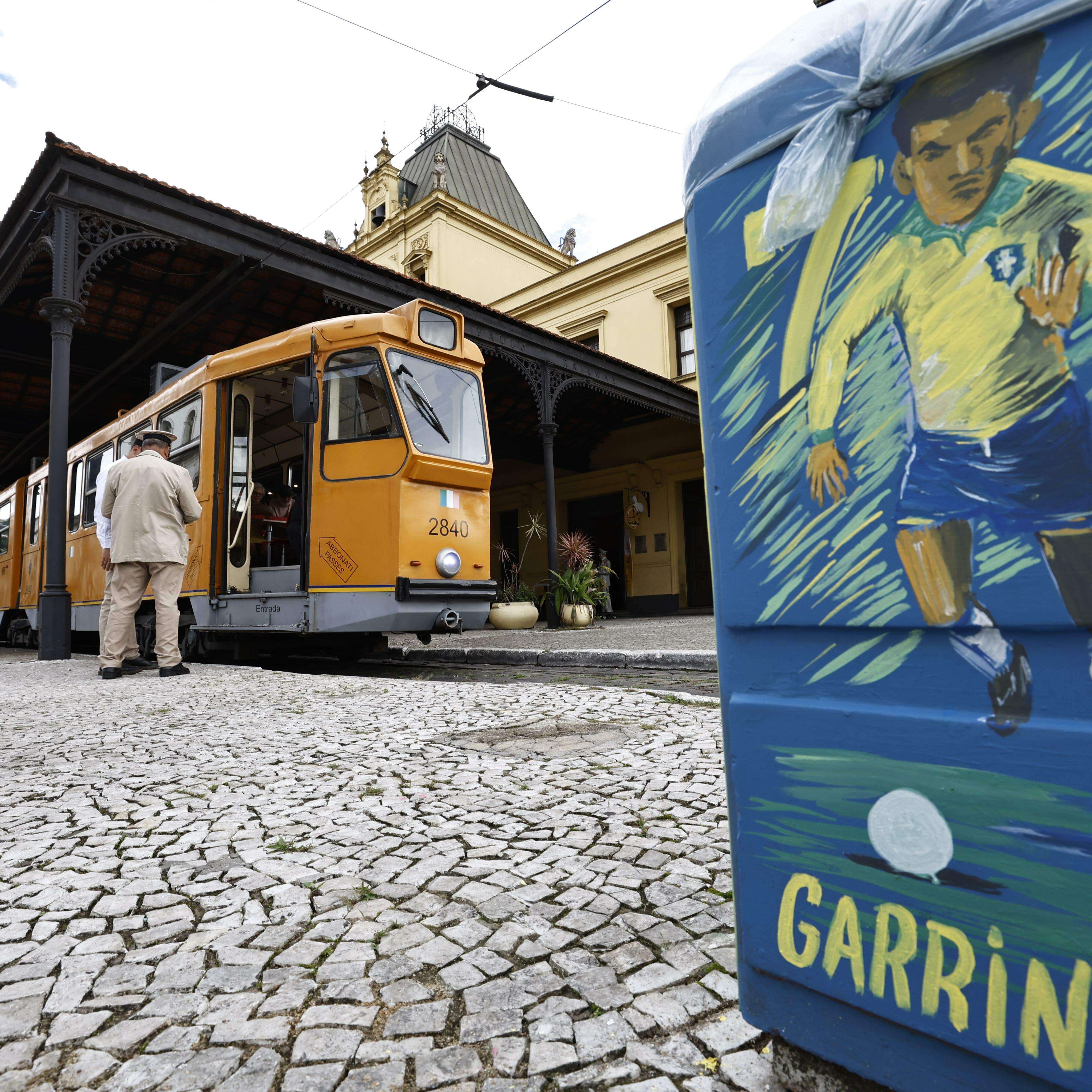 Campeões mundiais e jogadores que deixaram sua marca no futebol estarão no Valongo neste sábado (13) pela manhã