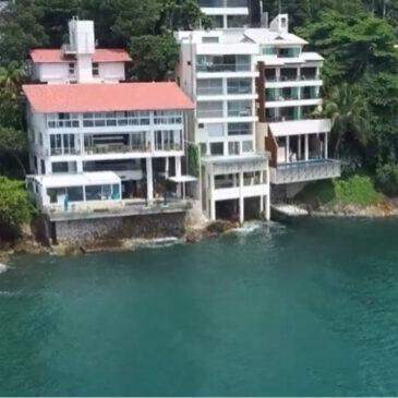 A mansão de Gugu em Guarujá fica na Praia da Enseada