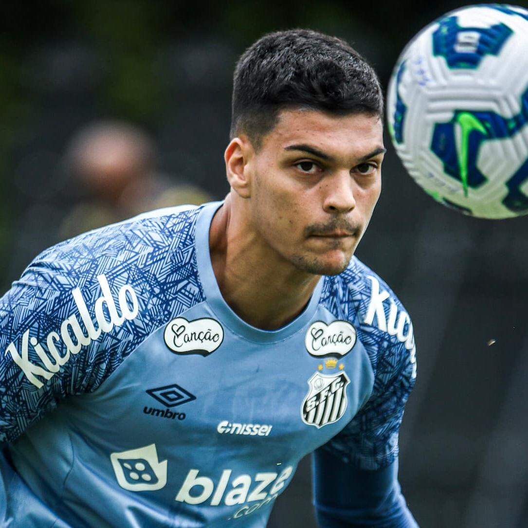 Ídolo da torcida, Gabriel Brazão pode deixar a Vila se o clube receber uma boa proposta