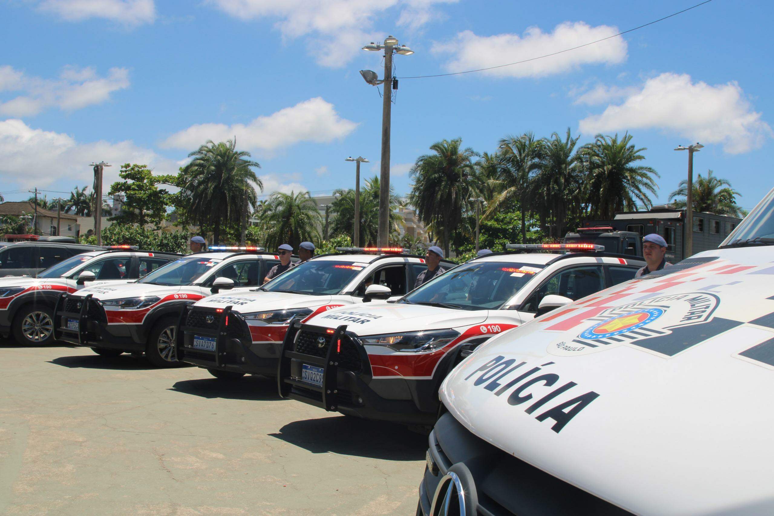 Entre as entregas imediatas, segundo o Governo do Estado, estão 24 viaturas para a Polícia Militar e sete veículos para a Polícia Civil