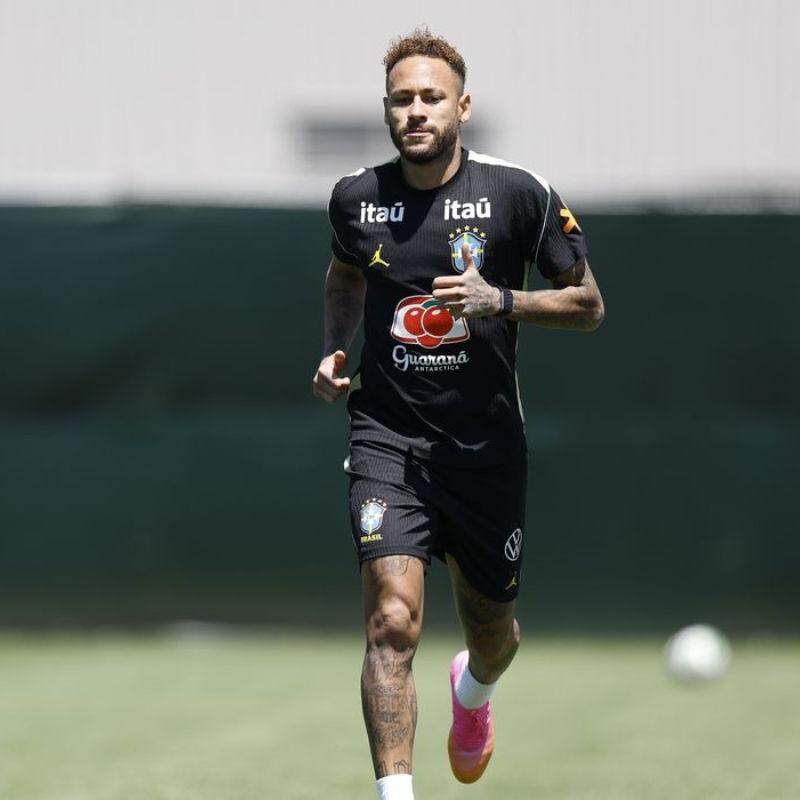 Neymar sofreu uma lesão no músculo reto anterior da coxa direita