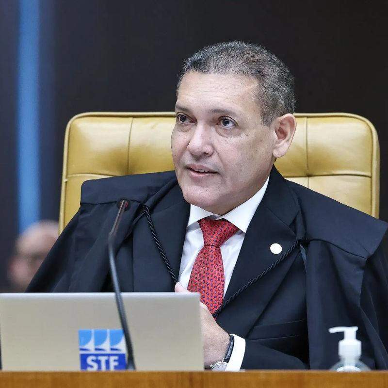 Nunes Marques será o relator de ação de Flávio contra Lula por ameaça e incitação ao crime