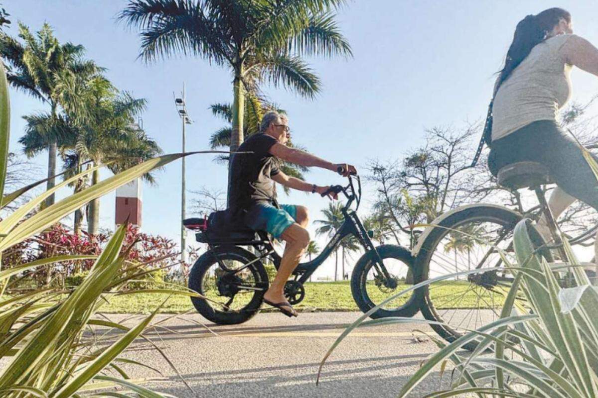 Bicicleta elétrica em Santos: veículos vêm ganhando espaço entre o público e puxando produção nacional