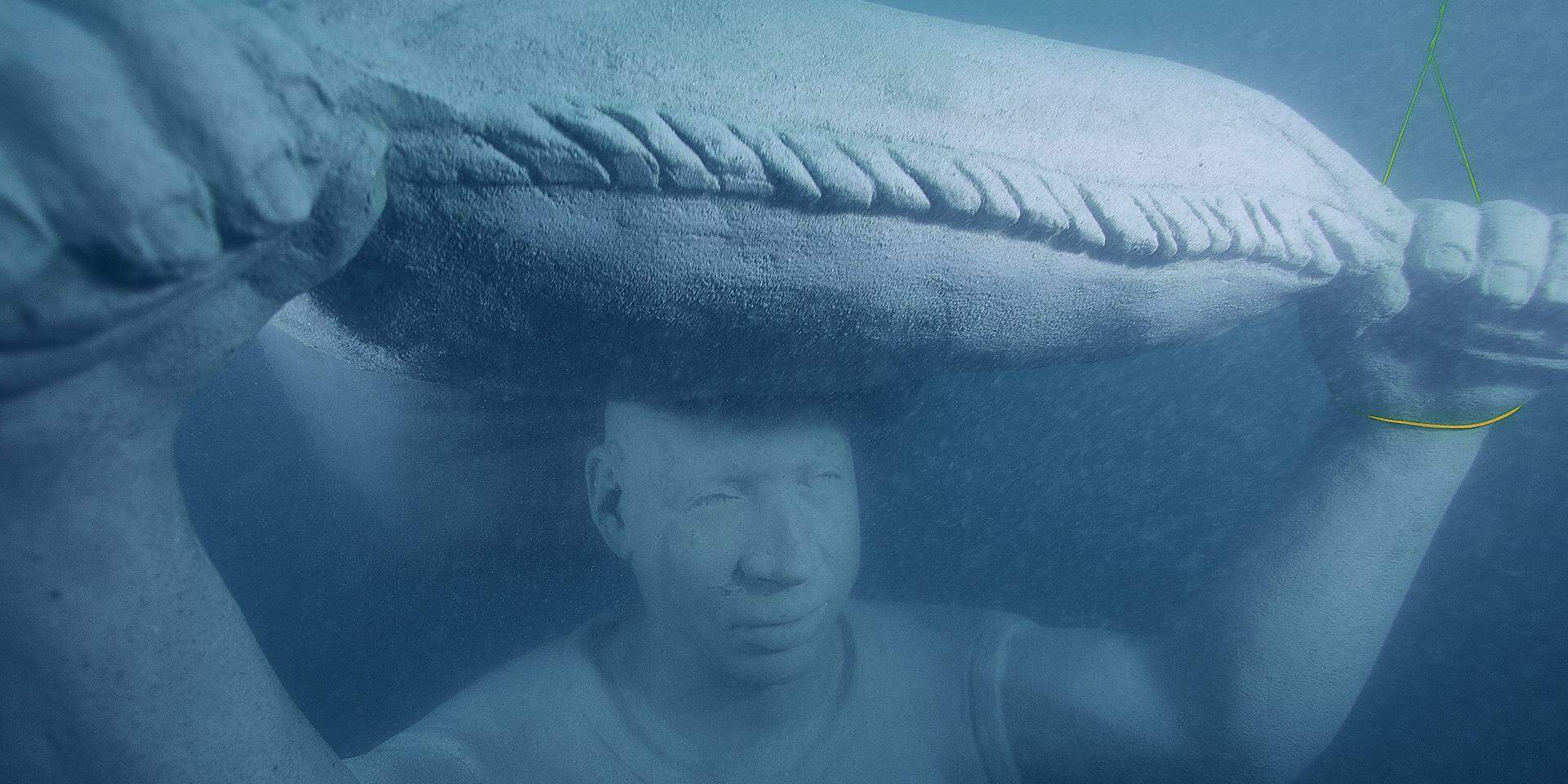 Esculturas retratam temas marítimos, de povos ligados ao mar e Baixada Santista