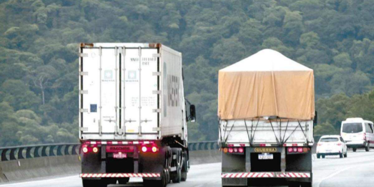 MP institui um piso salarial nacional de R$ 5 mil mensais para motoristas profissionais empregados em operações de longa distância