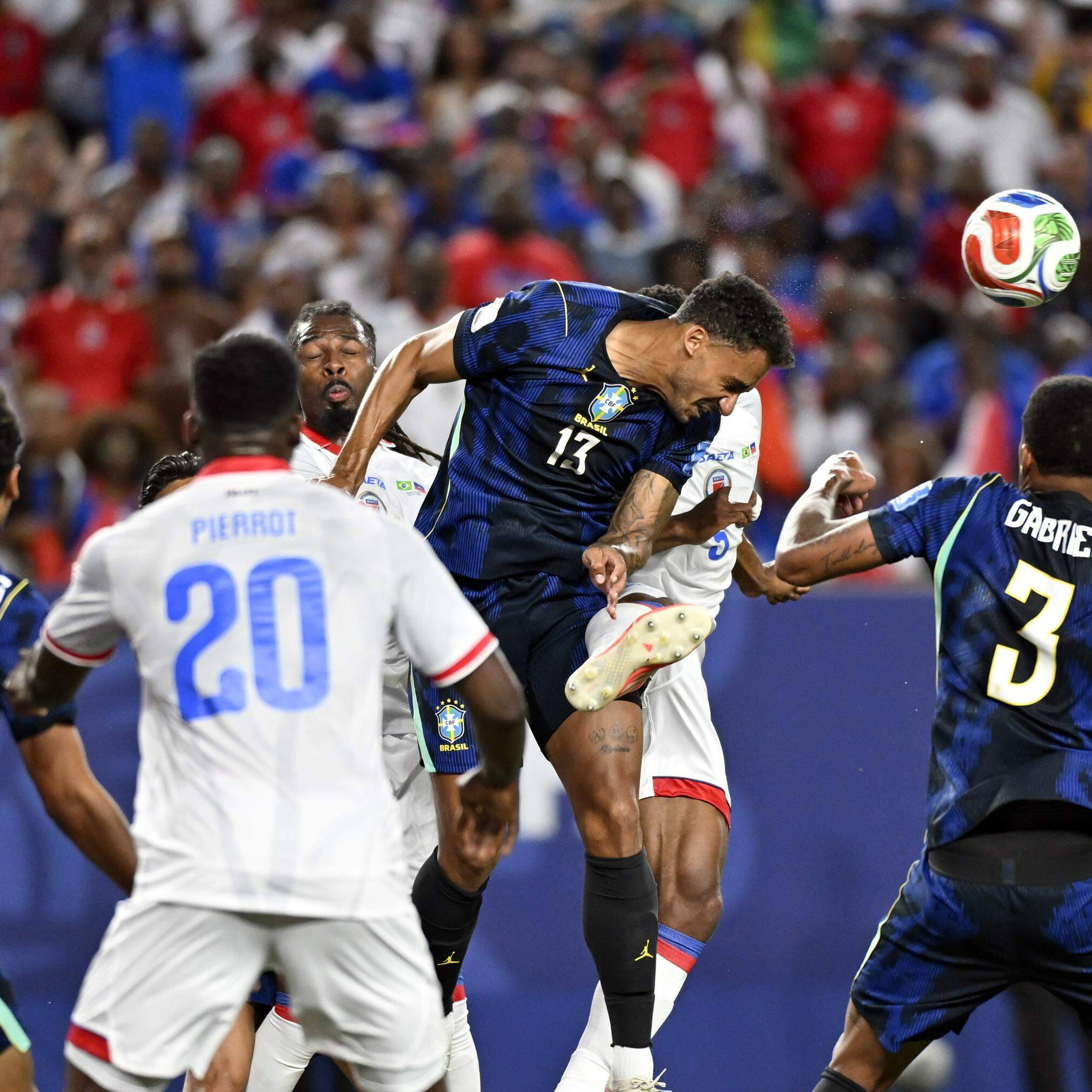 Danilo, do Brasil, na partida entre Brasil e Haiti válida pela segunda rodada do Grupo C da Copa do Mundo 2026